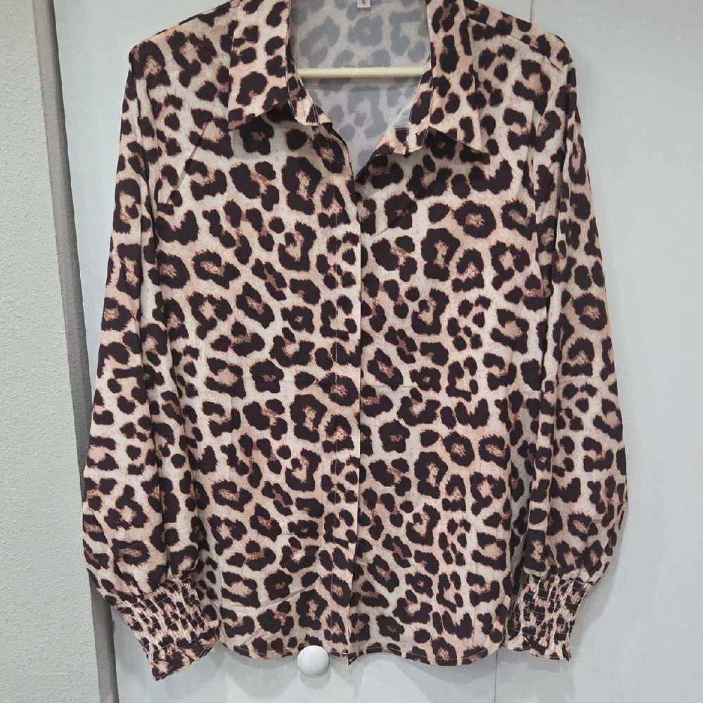 Amazon Essentials Leopard Print Button Down Shirt